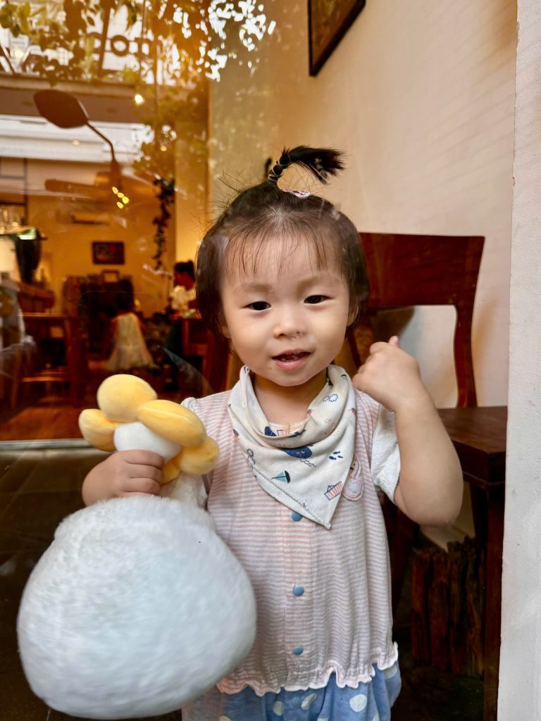 Hãy yêu thương con một cách vô tư nhất